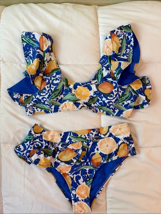 Unbranded Other - NWOT Women’s Blue Citrus Print Ruffle Two-Piece Swim Set
